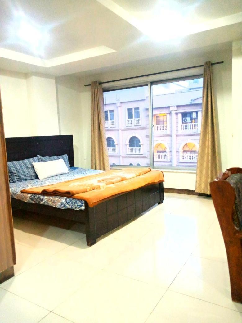 Comfortable Rental Apartments In Bahria Town Rawalpindi Eksteriør bilde
