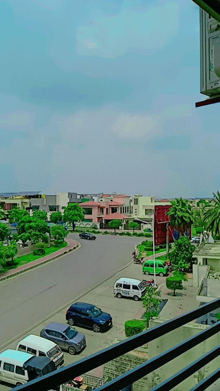 Comfortable Rental Apartments In Bahria Town Rawalpindi Rom bilde