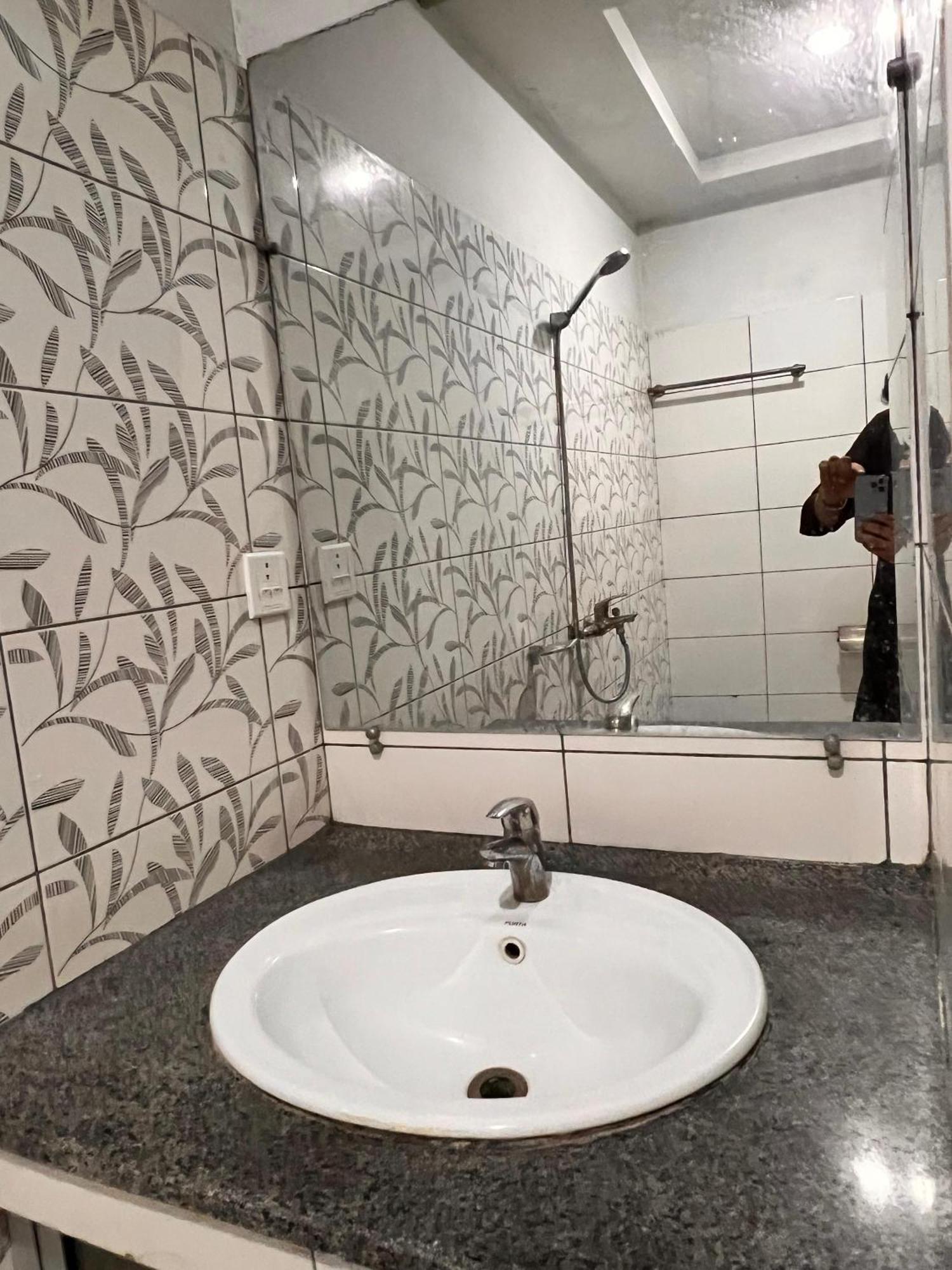 Comfortable Rental Apartments In Bahria Town Rawalpindi Eksteriør bilde